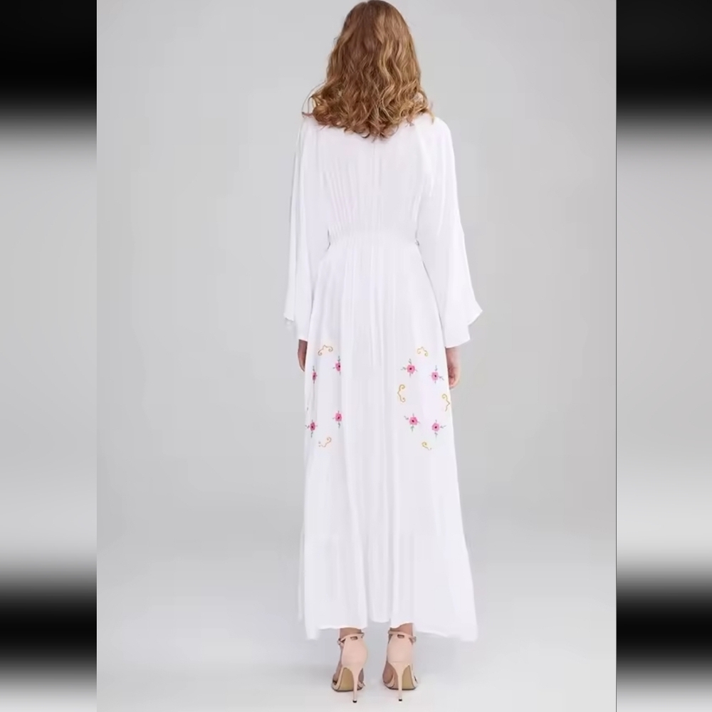 Chic White Floral Embroidered Long Sleeve Dress - Picture 5 of 15